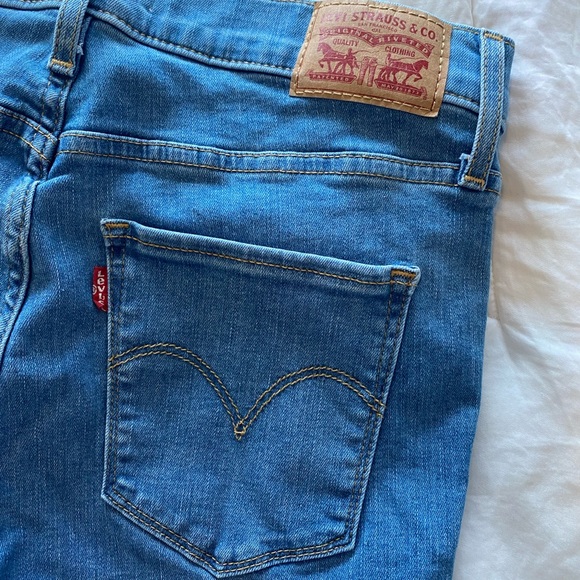 Levi’s 720 HIGH RISE SUPER SKINNY 28 - Picture 5 of 6